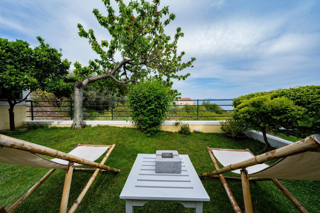 Sea Path Apartment PalaiónTsiflíkion Exterior foto
