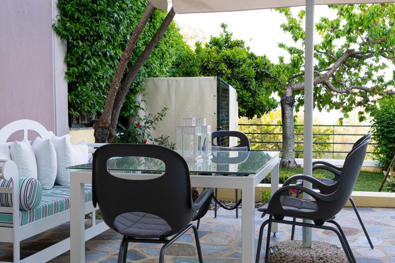 Sea Path Apartment PalaiónTsiflíkion Exterior foto